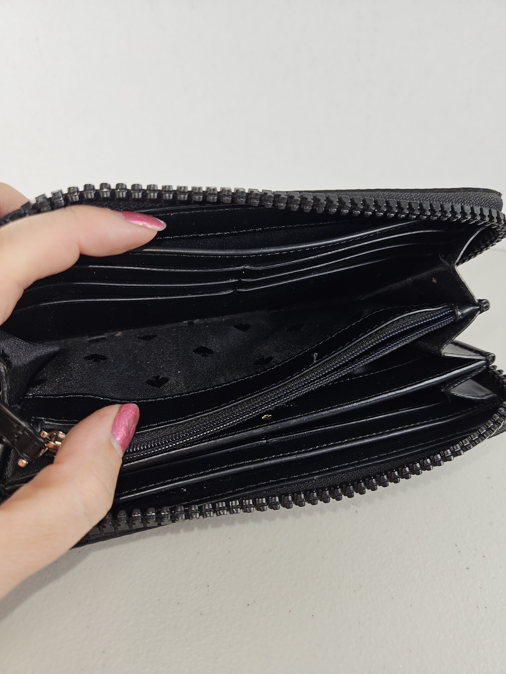 Kate Spade Black Zip Around Wallet - Picture 10 of 14